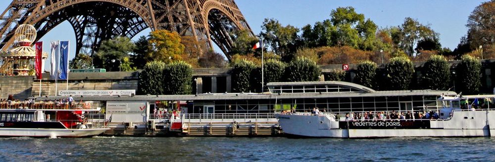 Дневной Париж и прогулка на кораблике