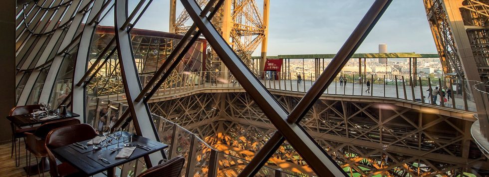 Обзорная по Парижу + Обед на Эйфелевой башне