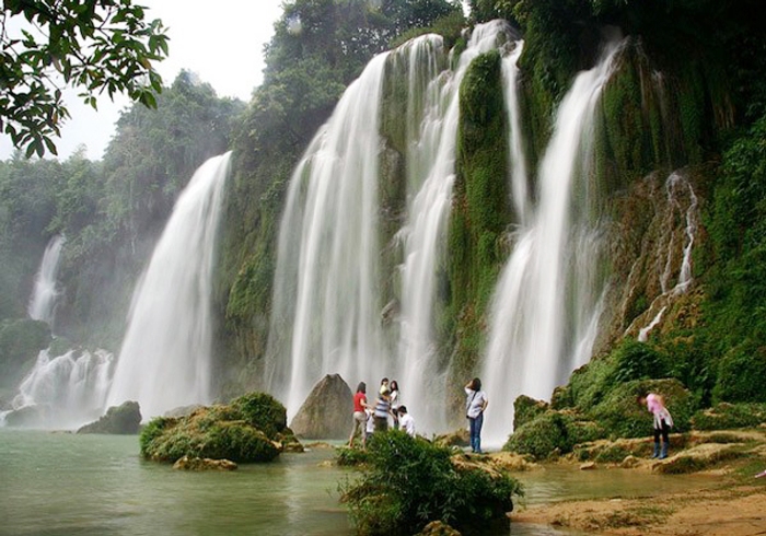 Водопады Дамбри и Датанла в окрестностях города Бао Лок