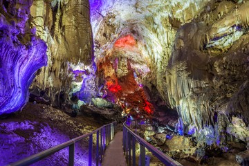 Фантастическая пещера Прометея и Каньоны Имерети