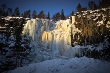 Ледяной водопад Короуoма