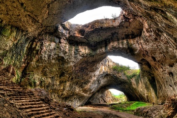 Крушунские водопады и Деветашская пещера
