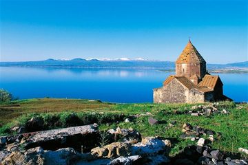 Озеро Севан-Дилижан-Монастырь Агарцин и Гошаванк
