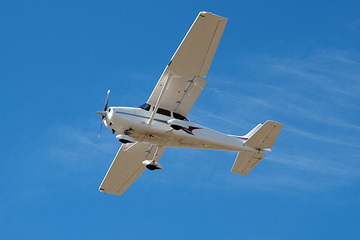 Урок пилотирования самолета на Кипре